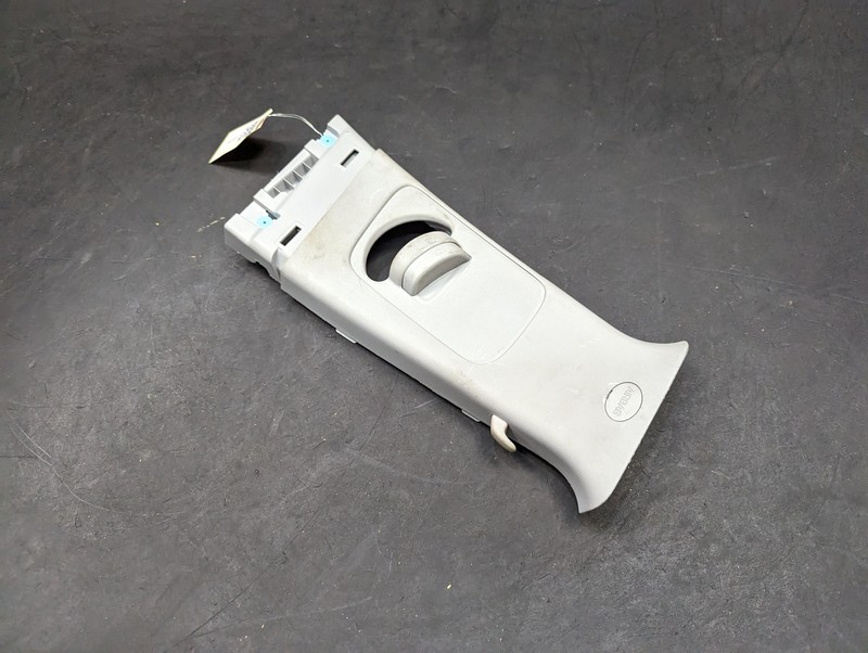 Center Right B Pillar Upper Trim Panel 85843-D3000 2019 Hyundai Tucson 2015-2020