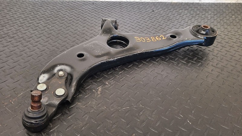 15-18 Hyundai Santa Fe SWB Left Driver Lower Control Arm OEM 54500-4Z500