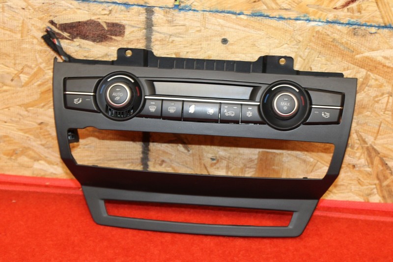 2007- 2013 BMW E70 E71 X5 X6 AC Temperature Climate Control Unit With Trim OEM