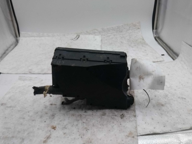 2008 MAZDA 3 Fuse Box OEM BP4K66760H Red 2.0L 209K Miles - 6 Month Warranty