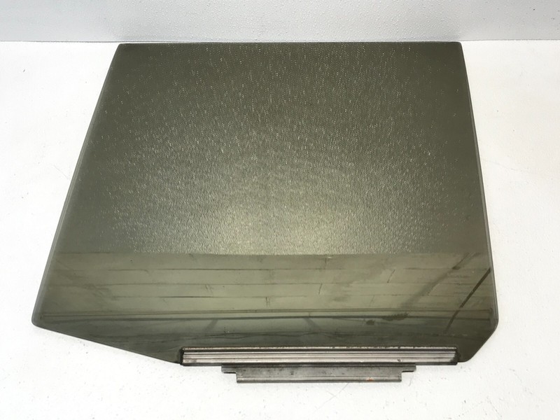 98-07 LEXUS J100 LX470 REAR LEFT LH DRIVER DOOR GLASS WINDOW