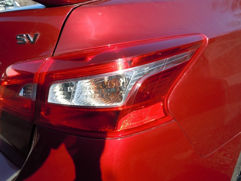 2016-2019 Nissan Sentra Quarter Panel Mounted Tail Light Passenger Right RH OEM