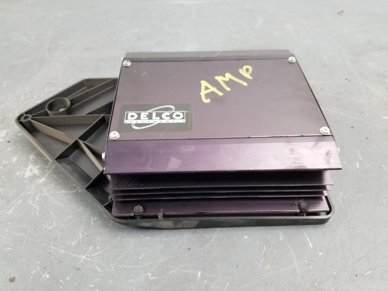 2001 Pontiac Firebird Firehawk Monsoon Amplifier Arm #2757 VV7