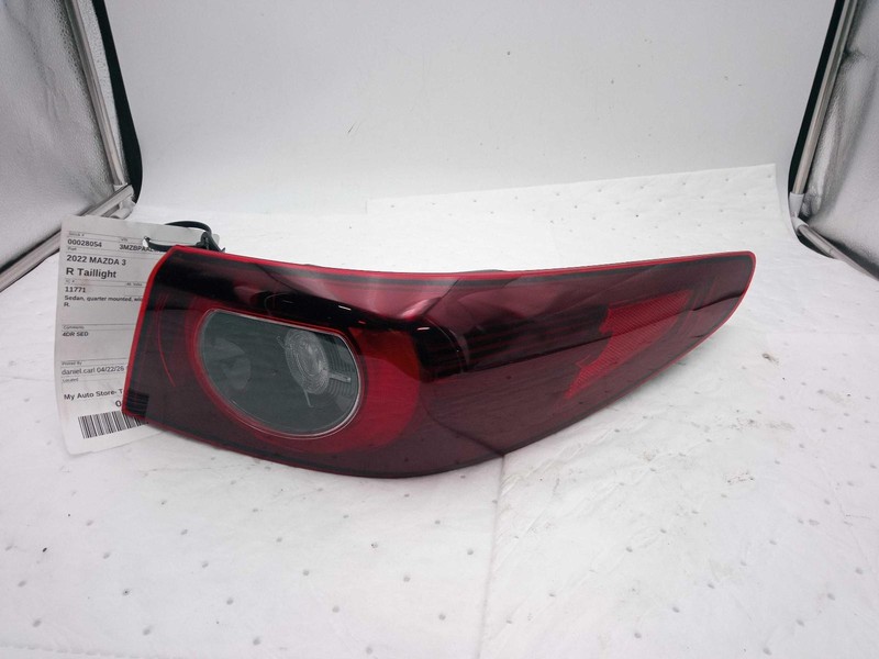 2022 MAZDA 3 Right Tail Light Assembly - White - Used - 67k Miles