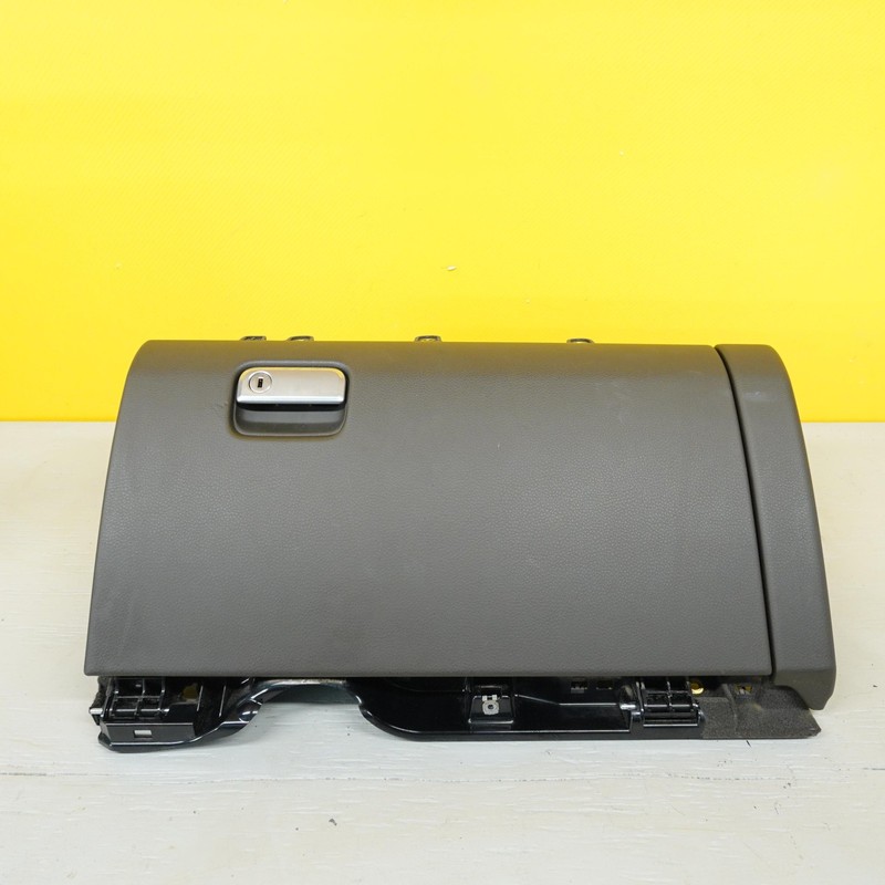 2015-2018 PORSCHE CAYENNE DASH DASHBOARD GLOVE BOX STORAGE COMPARTMENT OEM