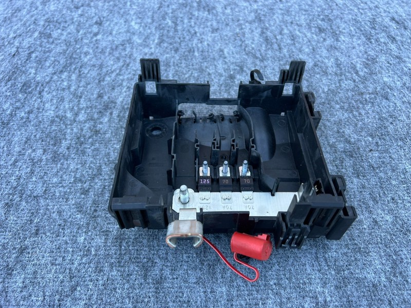 FORD MUSTANG MACH-E 2021-2026 OEM UNDER HOOD ENGINE BAY JUNCTION FUSE BOX UNIT