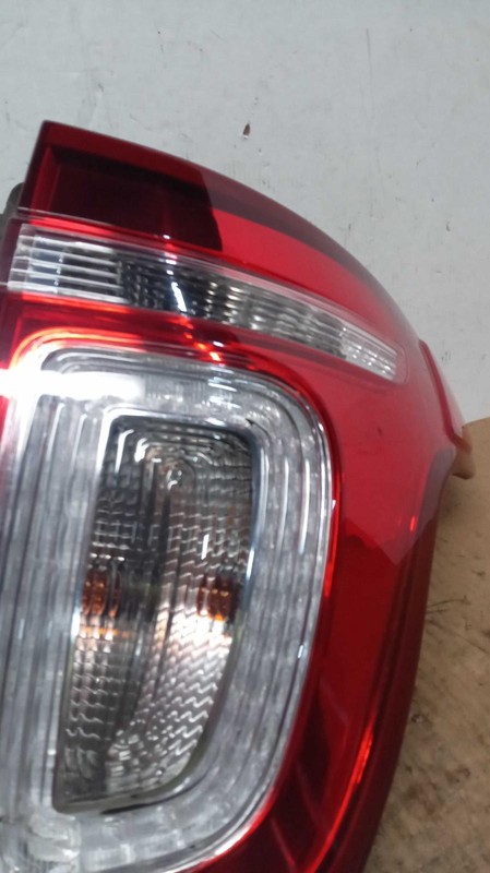 2015 Ford Explorer Right Tail Light Assembly - Silver - Used - 131K Miles