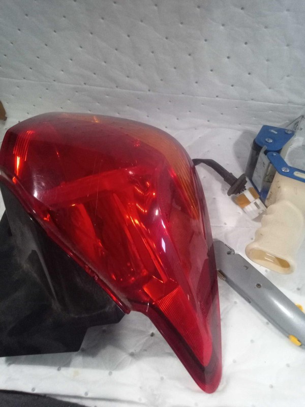 2013 Mitsubishi Outlander Sport LH Tail Light Assembly Silver 706757 117K Miles