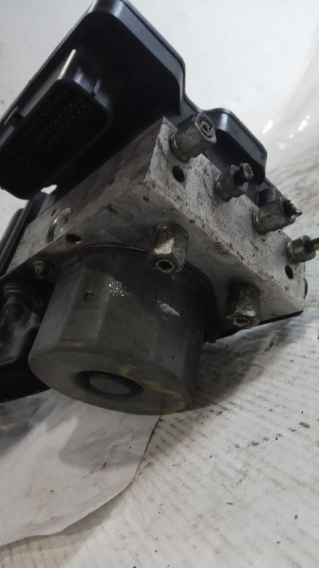 2015 Nissan Altima ABS Pump & Motor Assembly OEM 113k Miles FWD 2.5L