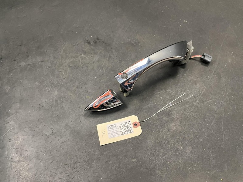 Rear Right Door Outside Handle 2018 Acura MDX 72641-TZ5-A12 2014 2015 - 2020 X