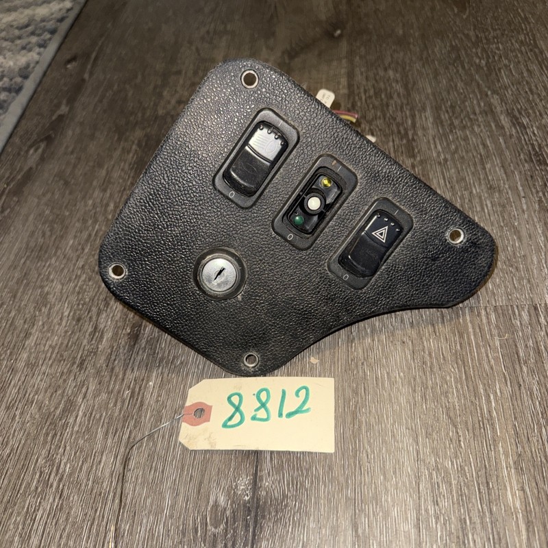 Peterbilt Rocker Switch Panel and Ignition Switch without Key S64-6096M02-501