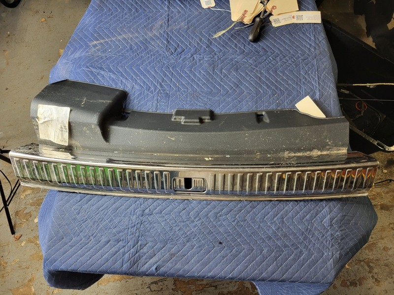 Used Oem Audi Rear Tailgate Liftgate Trunk End Sill Trim Plate for 2020-2025 SQ8