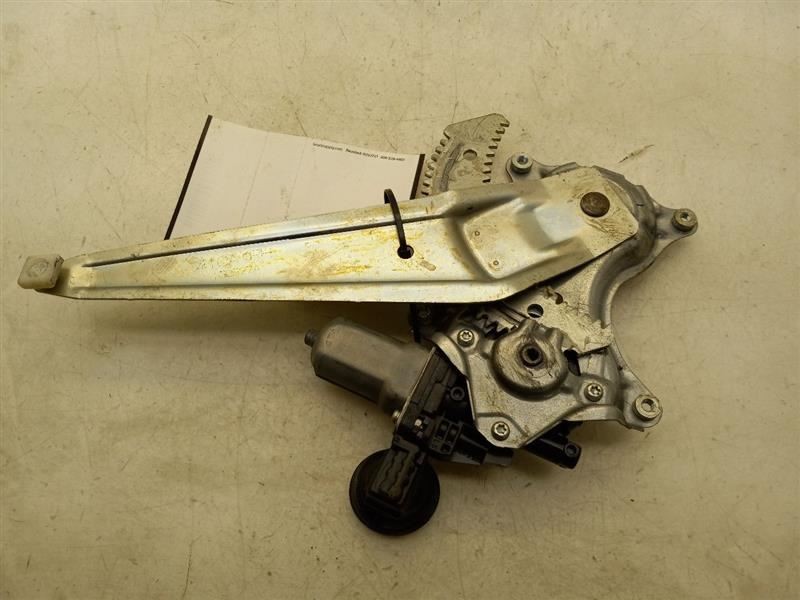13-18 TOYOTA RAV4 XLE PASSENGER SIDE REAR DOOR WINDOW REGULATOR ASSEMBLY