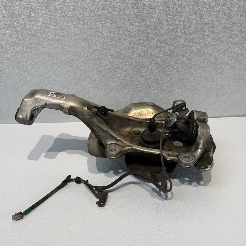 2007-2017 LEXUS LS460 RWD FRONT LEFT DRIVER FRONT SPINDLE KNUCKLE HUB OEM
