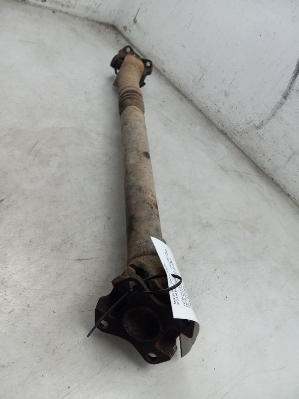05-15 TOYOTA TACOMA TRD SPORT 4.0L 4WD AT FRONT DRIVE SHAFT