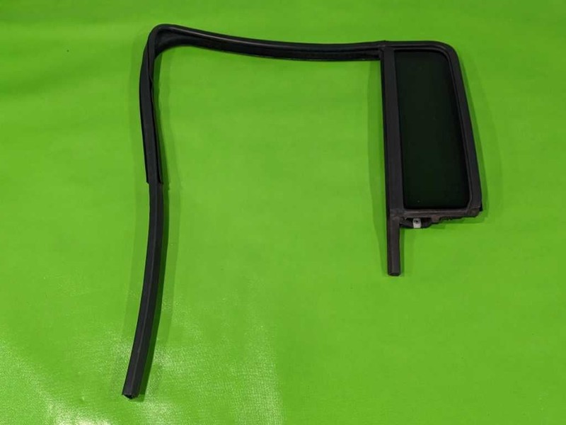 08-12 LIBERTY DRIVER LEFT REAR VENT GLASS OEM 4507-30
