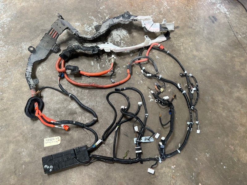 14-15 INFINITI Q50 HYBRID - FUSE RELAY BOX / BATTERY WIRE WIRING HARNESS OEM