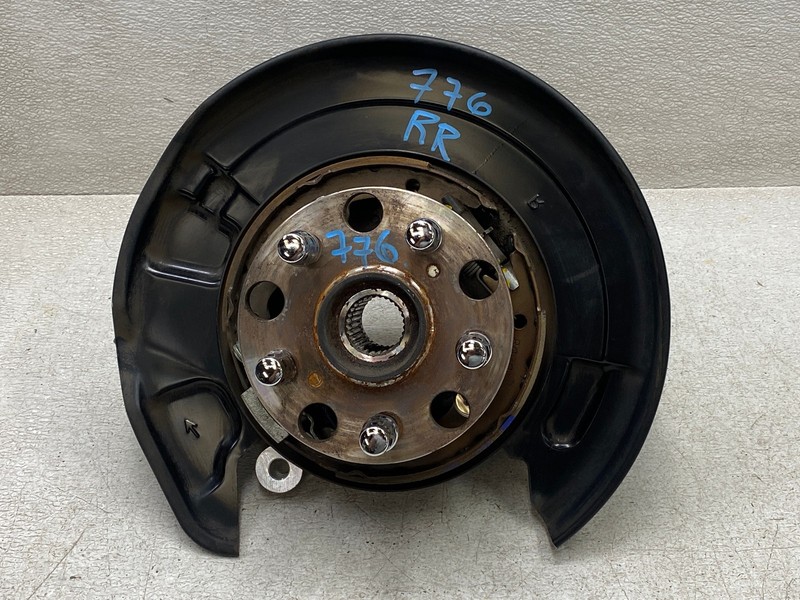 13-20 LEXUS GS200T GS350 REAR RIGHT PASSENGER SIDE SPINDLE KNUCKLE OEM LOT776