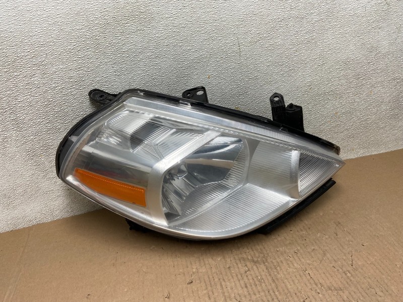 2008 to 2012 Nissan Versa Headlight Right Passenger Rh Side AB5995 DW