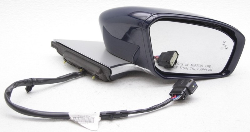 OEM Lincoln Continental Right Side View Mirror GD9B-17682-HJ5HD8 Cover Scratches