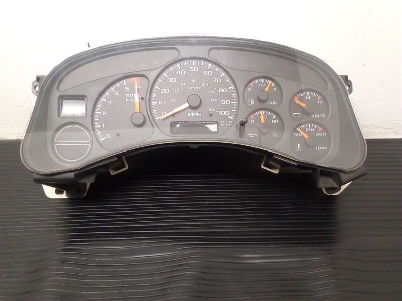 1999 Chevrolet Silverado 1500 AT A/T MPH Speedometer Cluster OEM 9362995