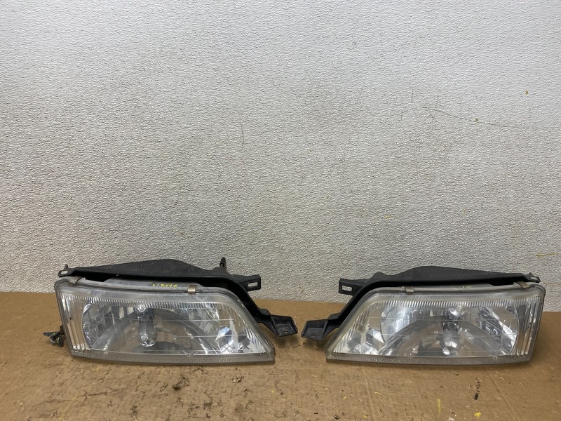 1997 to 1999 Nissan Maxima Left+Right Headlights Halogen OEM V8018 DW
