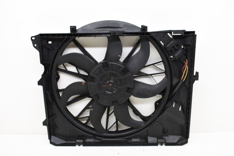 2007 BMW E90 328i 3.0L N51 ENGINE RADIATOR COOLING FAN SHROUD MOTOR OEM KW23