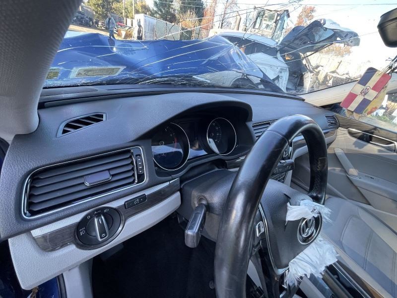 2012-2019 VOLKSWAGEN PASSAT DASH PANEL BLACK TOP GRAY BOTTOM TC:MP 66K 50975