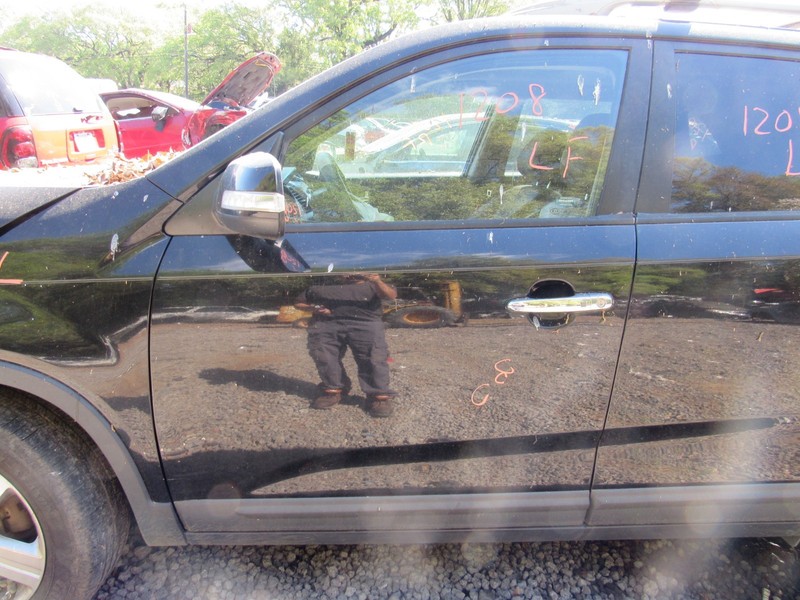 2011-2013 KIA SORENTO LEFT DRIVER FRONT DOOR EBONY BLACK EB W/ LOWER CLADDING