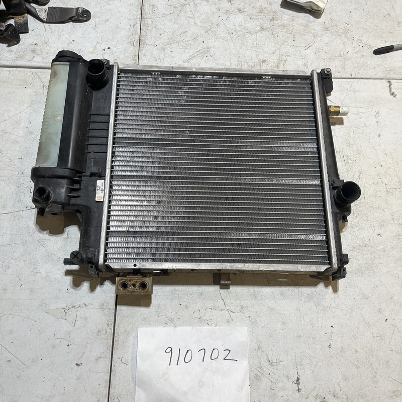 318 Z3 E36 M42 M44 Radiator For BMW 1991-1999 Aluminum 3Row OEM