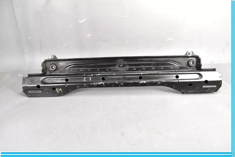 07-12 Mercedes X164 GL450 Front Lower Radiator Support Bracket 1646261955 OEM