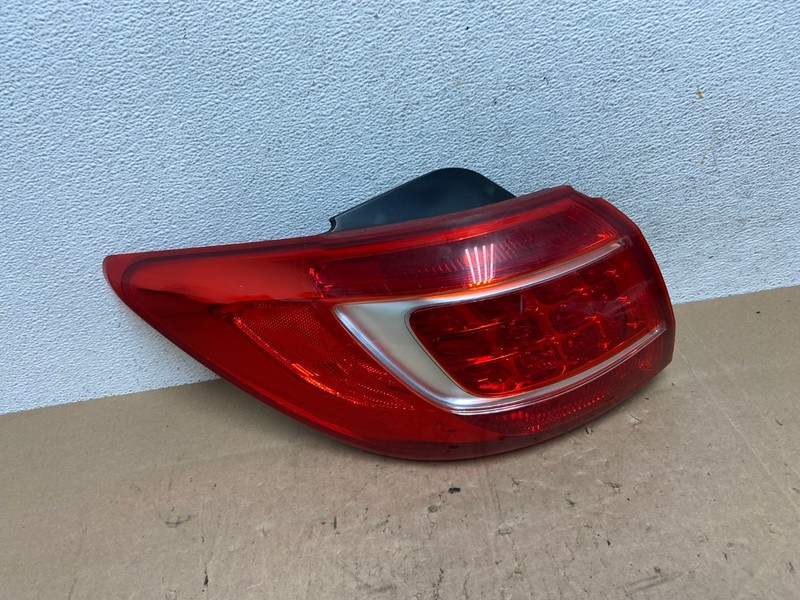 2011 to 2013 Kia Sportage Left Driver LH Side Tail Light AE6529 LK