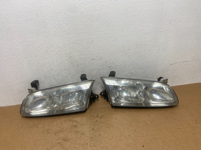 2000 to 2001 Toyota Camry Front Left+Right Side Headlights OEM AD5214 DW