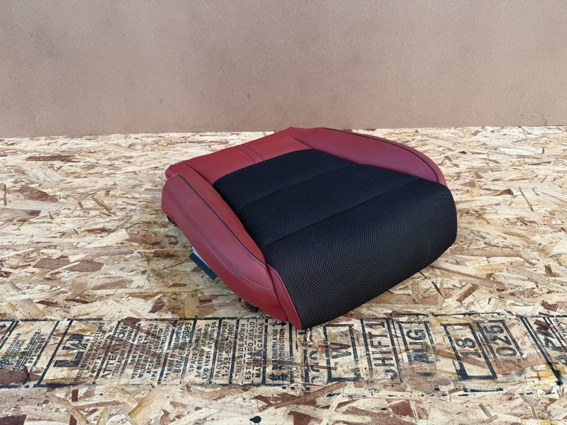 GENESIS GV70 22-26 OEM FRONT RIGHT PASSENGER LOWER SEAT SKIN CUSHION (BLACK/RED)