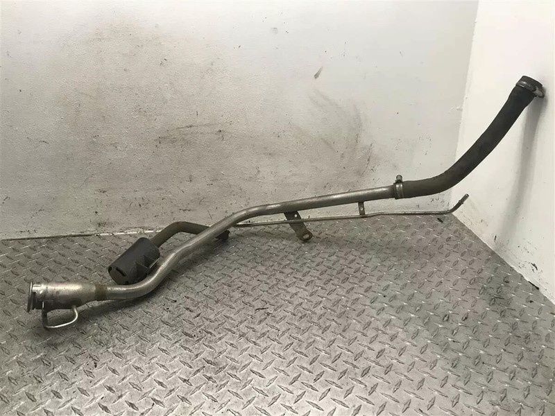 2005-2007 JEEP GRAND CHEROKEE FUEL FILLER NECK TUBE ASSEMBLY OEM 52090315AG
