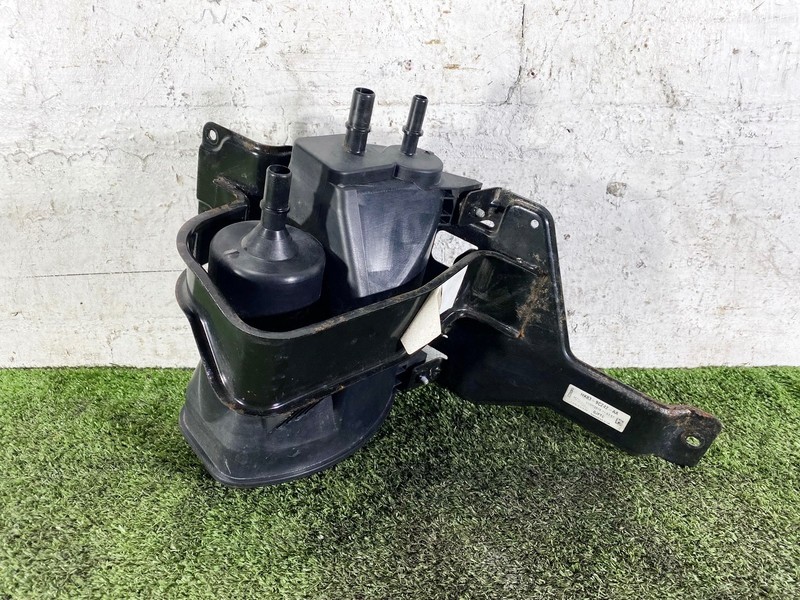 17-23 JAGUAR F-PACE FUEL VAPOR EVAPORATOR CHARCOAL CANISTER W/ BRACKET OEM