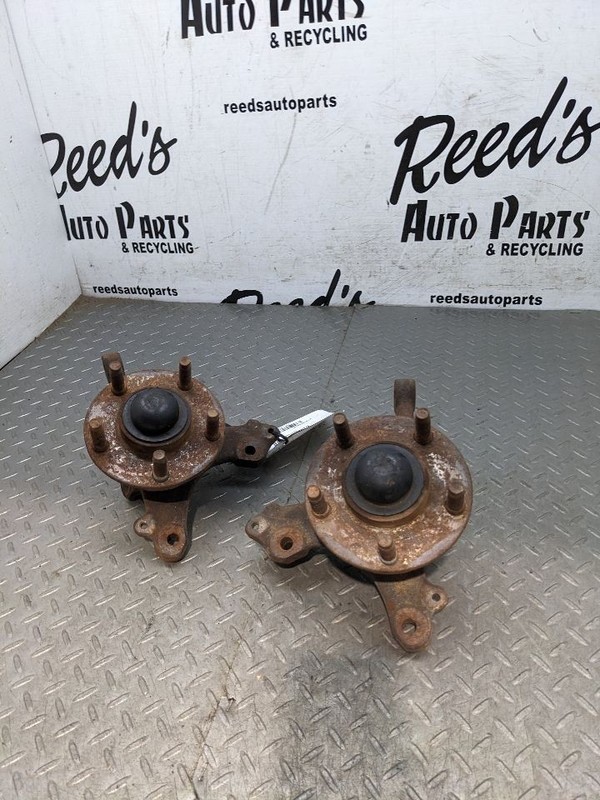 96-04 Mustang GT Cobra Front Spindles Hubs Knuckle Pair Set Oem1193353