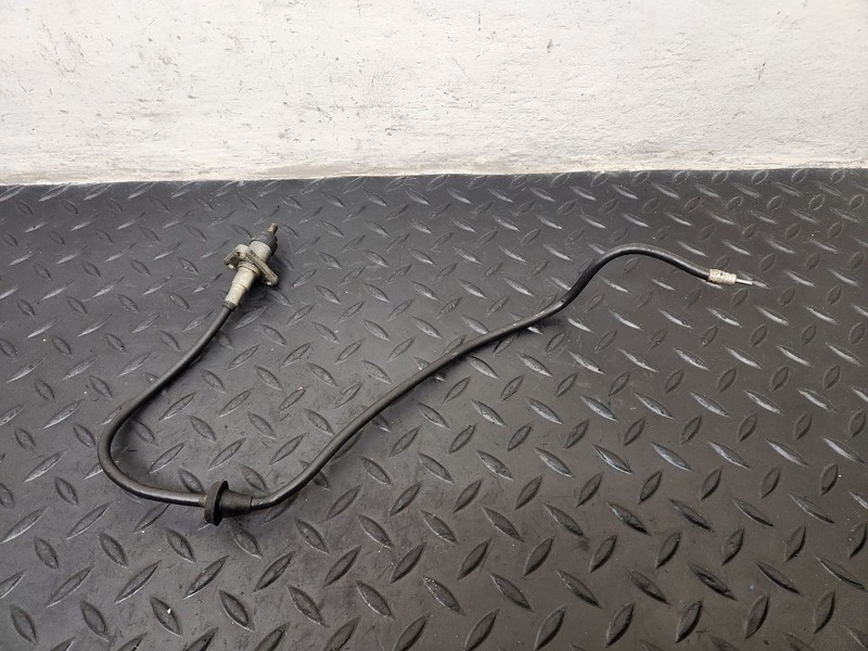 00-06 GMC Yukon Fender Mounted Radio Antenna Mast Wire OEM 15829166