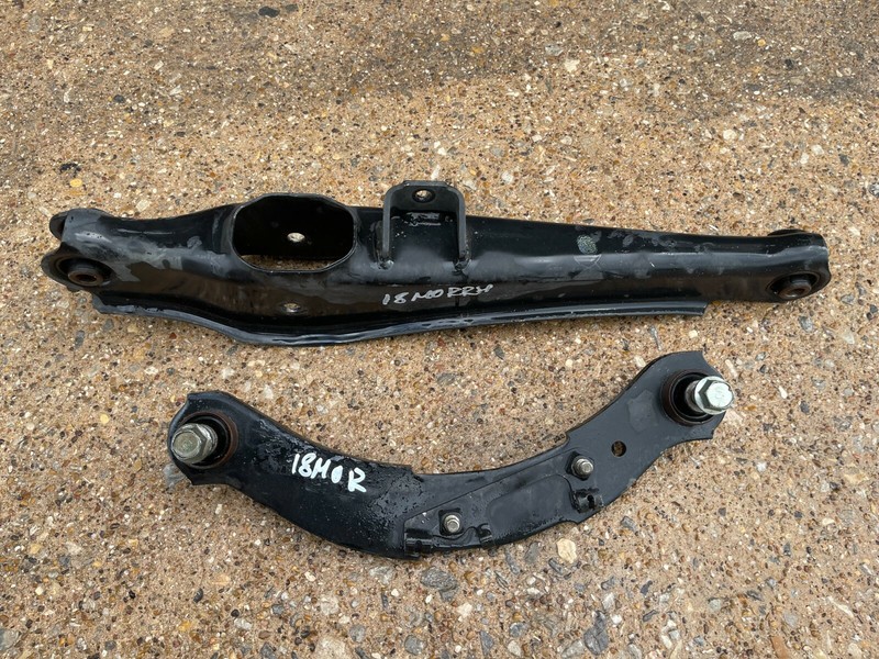 16-20 Mitsubishi Outlander REAR RIGHT OR LEFT CONTROL ARM SET OF 2 OEM 17k miles