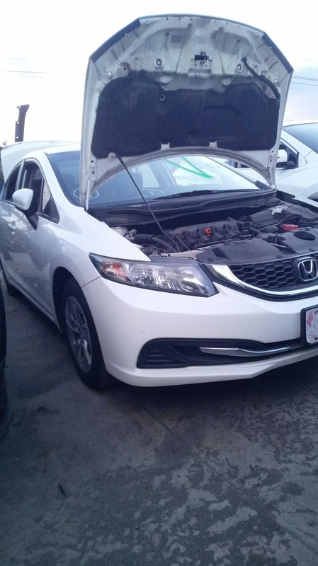 2015 Honda Civic Left Headlight Assembly White OEM 311725 Used 134K Miles