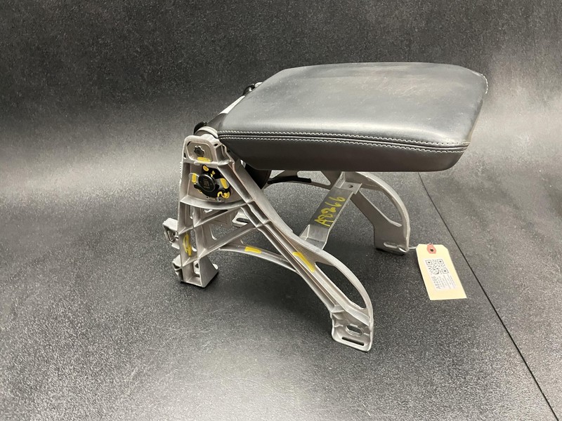 Center Console Armrest Lid 2019 Audi S5 Coupe 8W0864283B 2018 2020 2021-2023