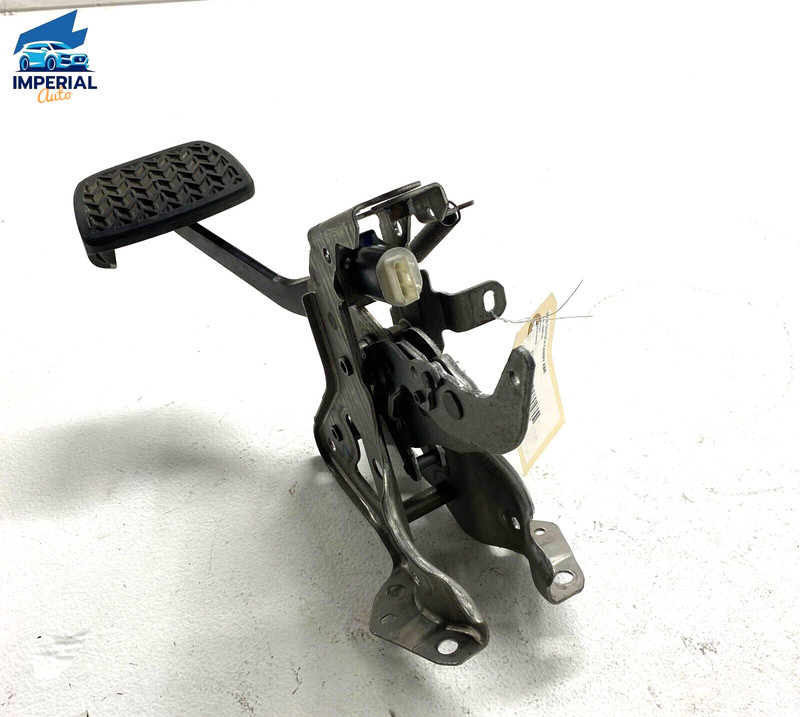 Brake Stop Pedal Support Assembly OEM Toyota Camry XSE SE XLE LE 2018-2021 2.5L