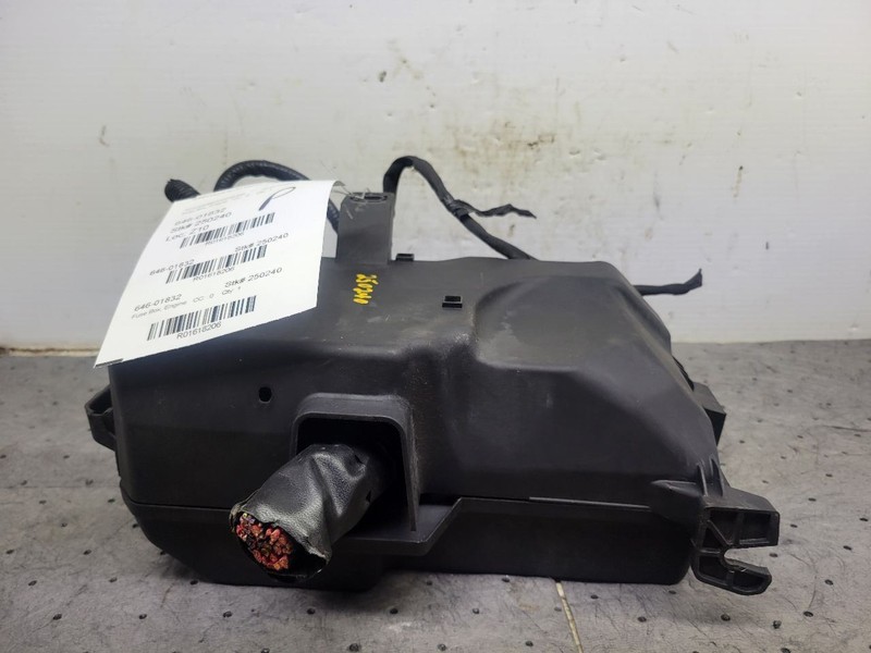 Fuse Box Engine Compartment Fits 15-16 DART 1618206