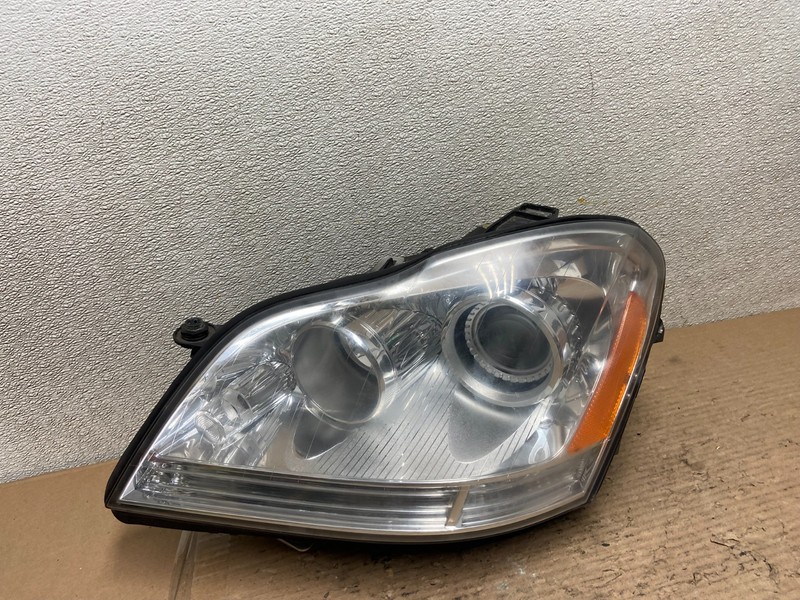 2007 to 2009 Mercedes GL-Class GL450 Left Driver LH Xenon Headlight AA9570 DW