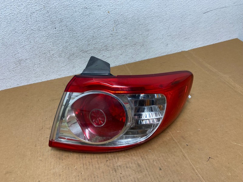 2010 to 2012 Hyundai Santa Fe Right Passenger RH Tail Light AD9148 LK