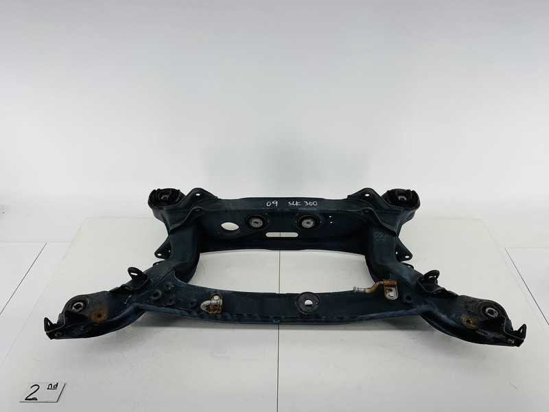 09-11 MERCEDES BENZ SLK300 RWD REAR SUSPENSION CROSSMEMBER CRADLE SUBFRAME OEM