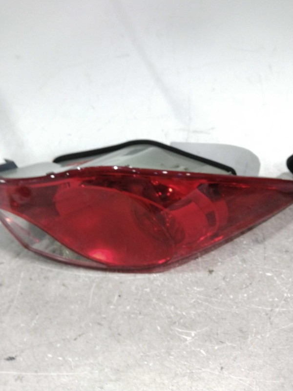 Used Left Tail Light Assembly fits: 2011 Hyundai Sonata VIN C 8th digit quarter
