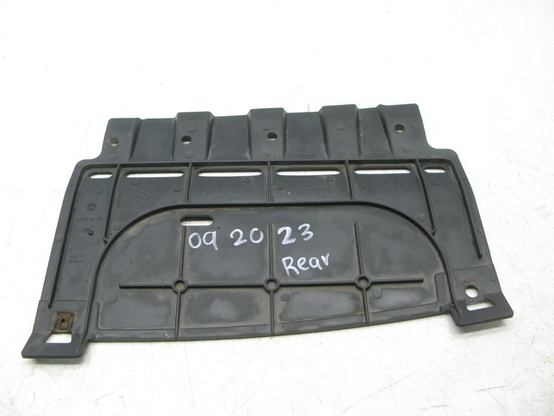 11-13 BMW E92 E93 328i xDRIVE RWD BUMPER COVER LOWER SPLASH GUIDE REAR OEM 09202