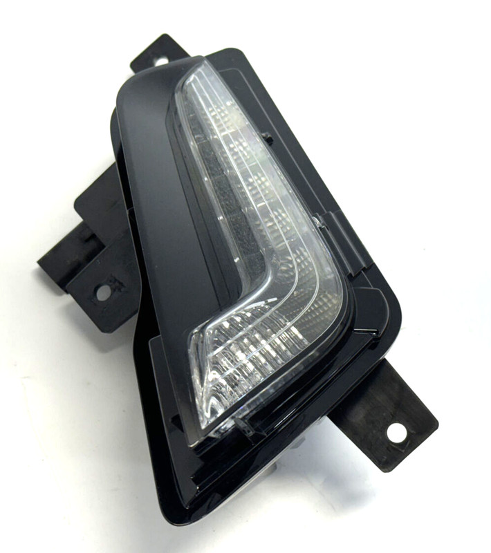 ✅2016-2019 CHEVROLET VOLT RIGHT SIDE LED FOG LIGHT OEM 23384966