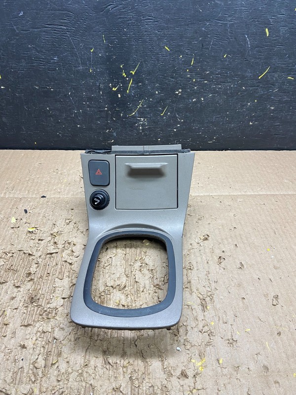 2002-2004 Infiniti i35 Center Console Shifter Floor Bezel Trim Panel V7902 DG